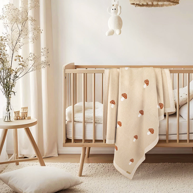 CREAM MUSHROOM BABY BLANKT