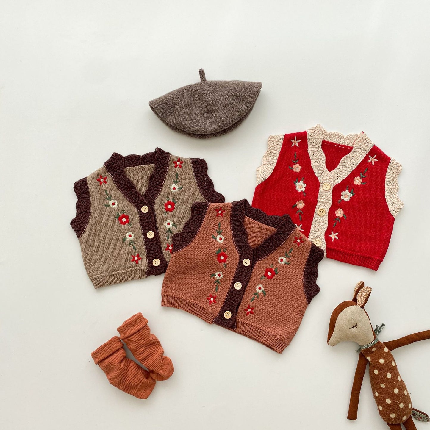 YOYI YOYI Lace Embroidery Sweater Vest