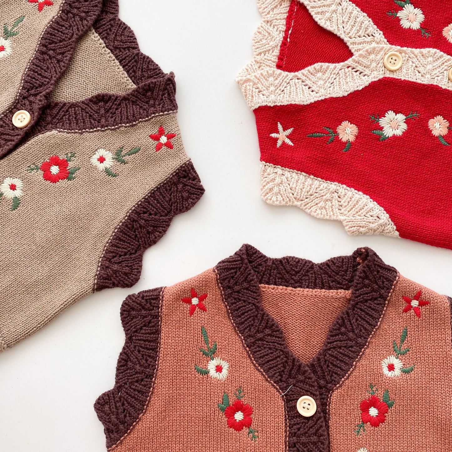 YOYI YOYI Lace Embroidery Sweater Vest